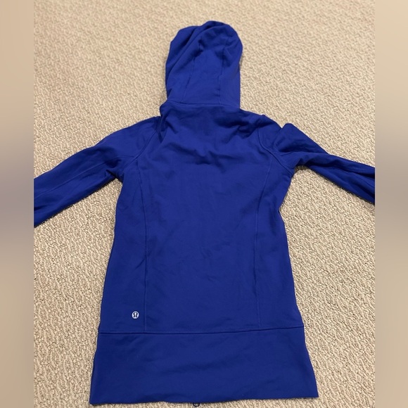A73 Lululemon Stride Vibrant Blue Rainbow logo Jacket sz 4 - Picture 8 of 8
